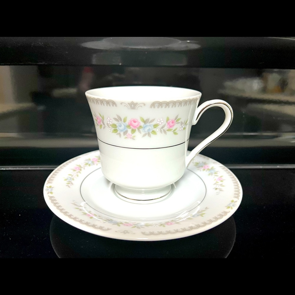 Wellington by Celebrity Footed Cup & Saucer Set